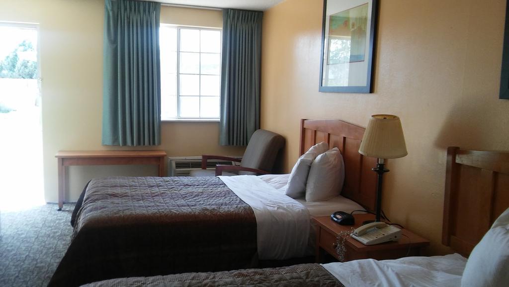 Studio Apartments Sterling Luaran gambar