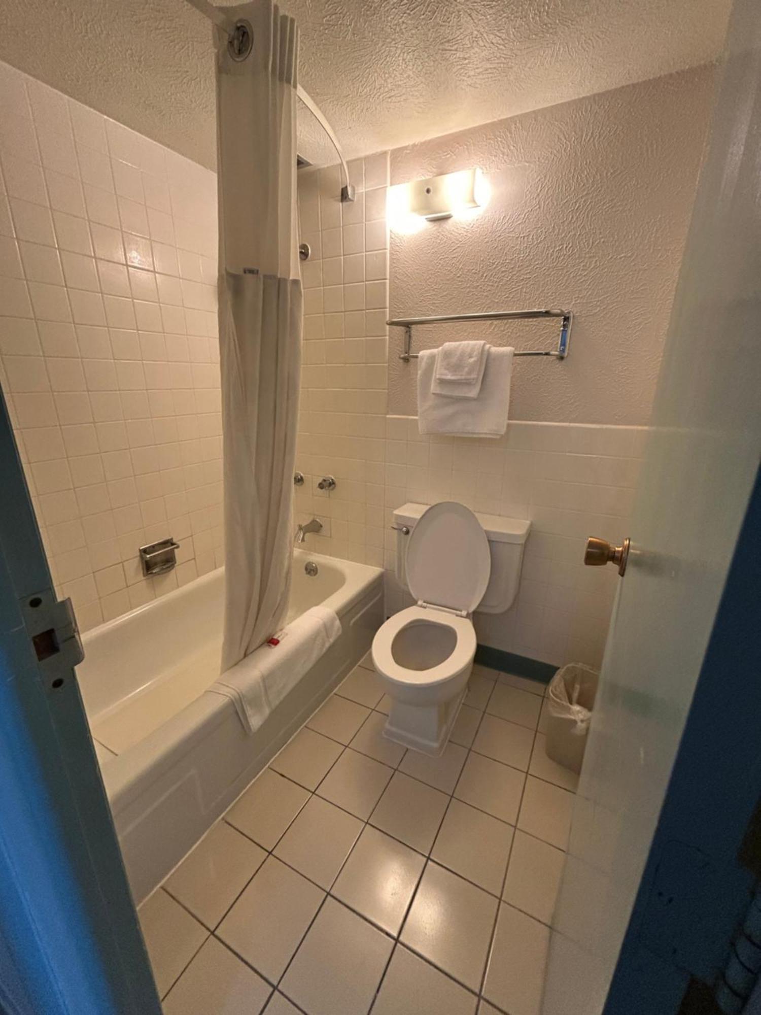 Studio Apartments Sterling Luaran gambar